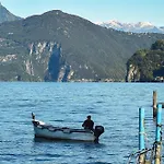 In Riva Al Di Iseo Dependance Piano Terra * Marone