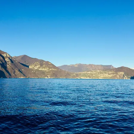 In Riva Al Di Iseo Dependance Piano Terra *