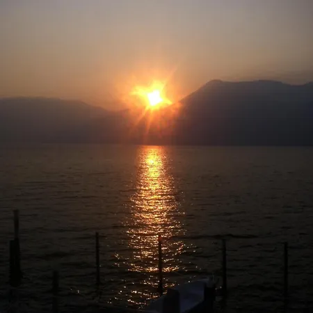 Daire In Riva Al Di Iseo Dependance Piano Terra