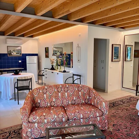 In Riva Al Di Iseo Dependance Piano Terra Appartement Marone