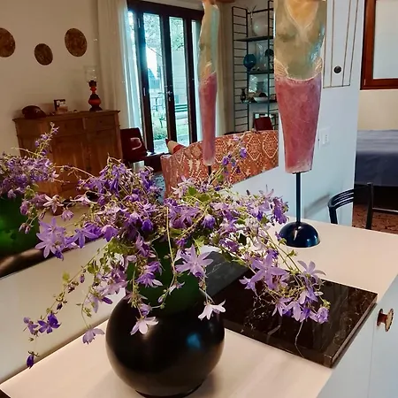 Appartement In Riva Al Di Iseo Dependance Piano Terra Marone